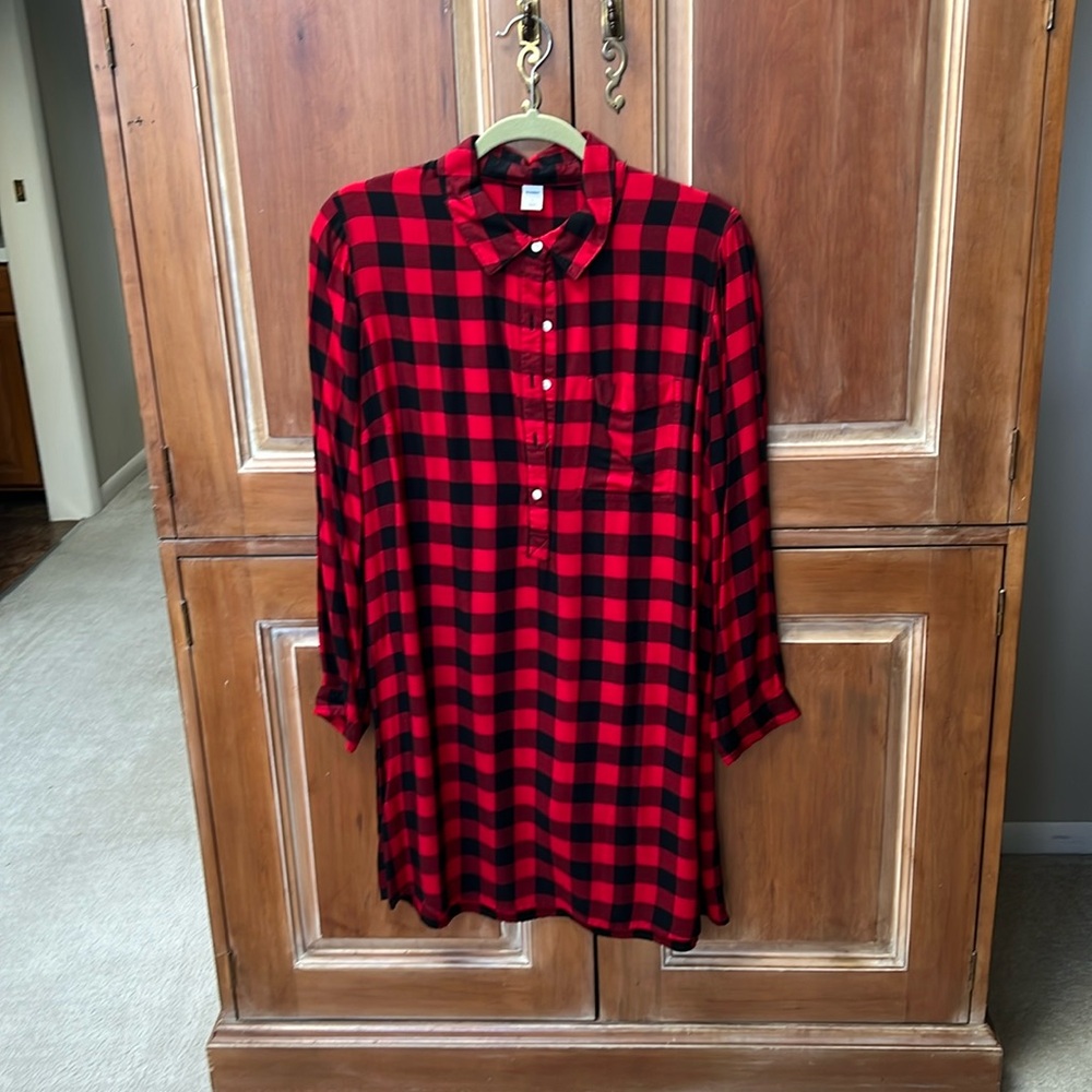 Old Navy Red and Black Plaid Dress